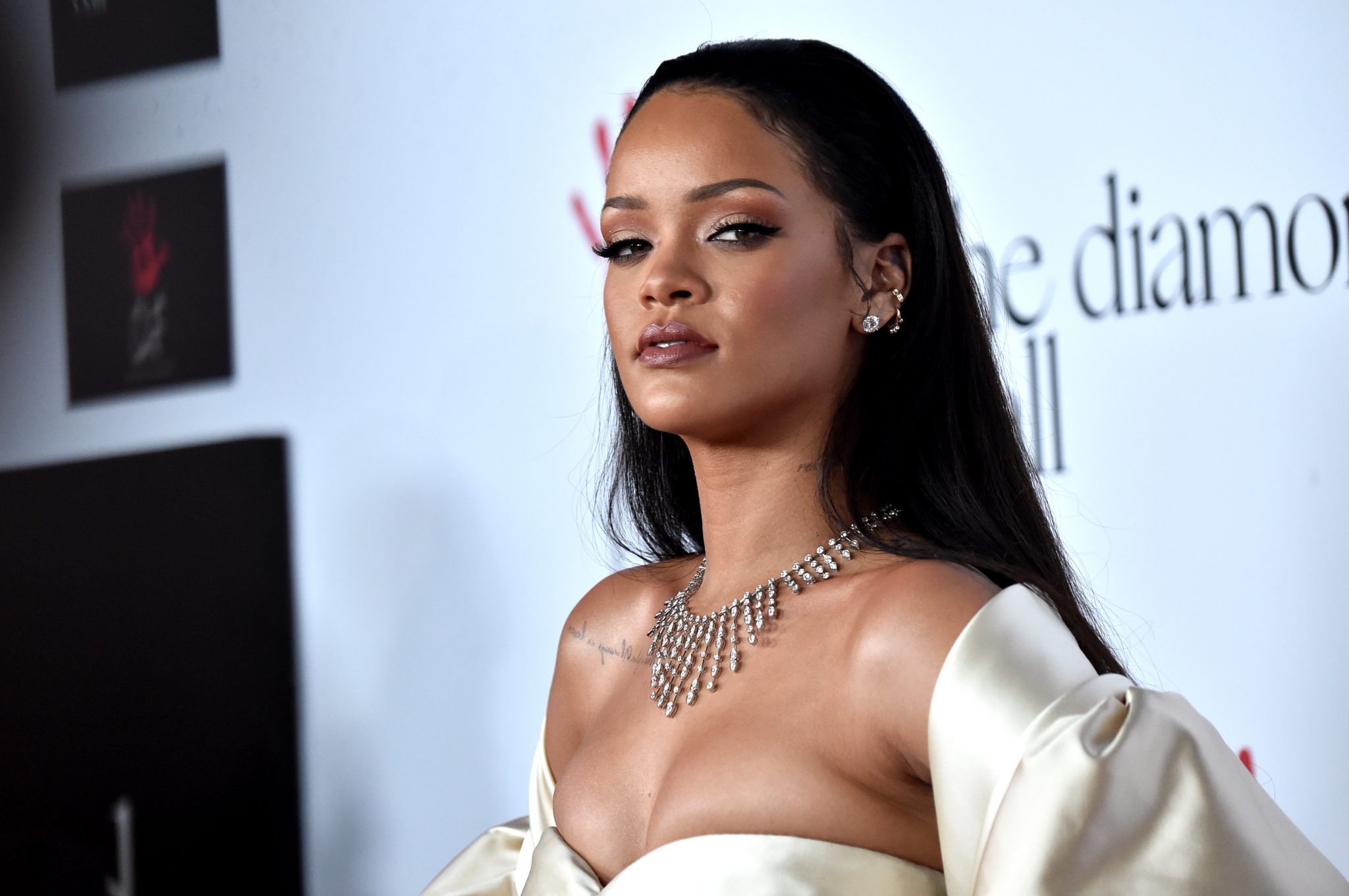 Rihanna υποστηρίζει trans μοντέλα