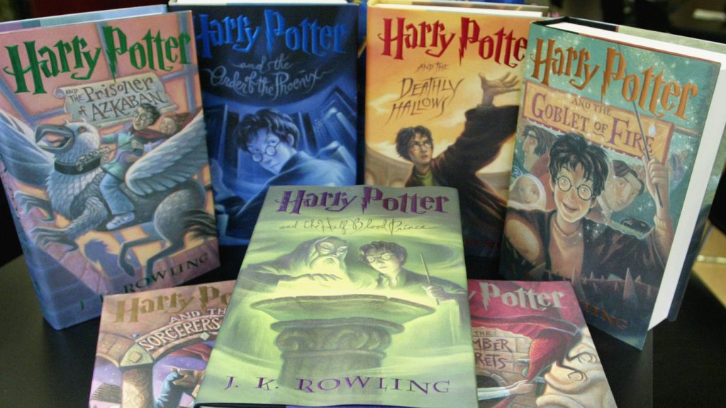 4 διαφορετικά σετ εξωφύλλων του Harry Potter