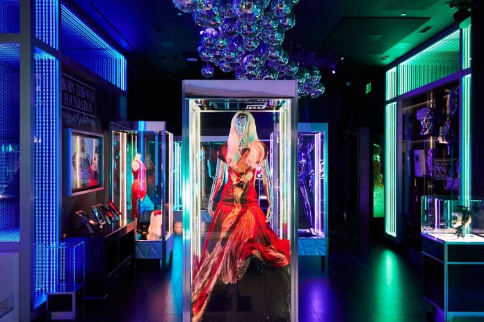 “Haus Of Gaga” και το φόρεμα από ωμό κρέας