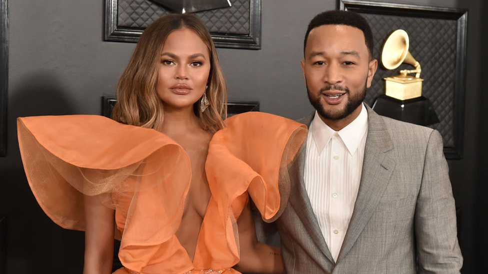 H Chrissy Teigen έκανε tattoo το μωρό που έχασε!